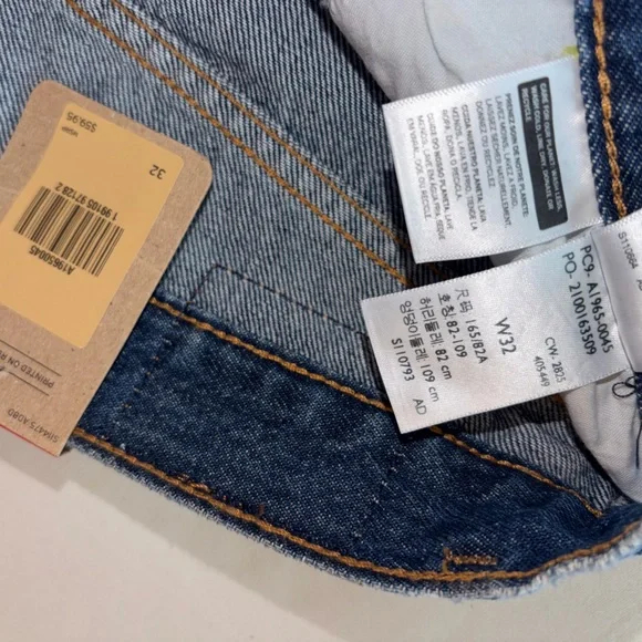 Levi's Mom Shorts Size 32 High rise NWT - Picture 6 of 10